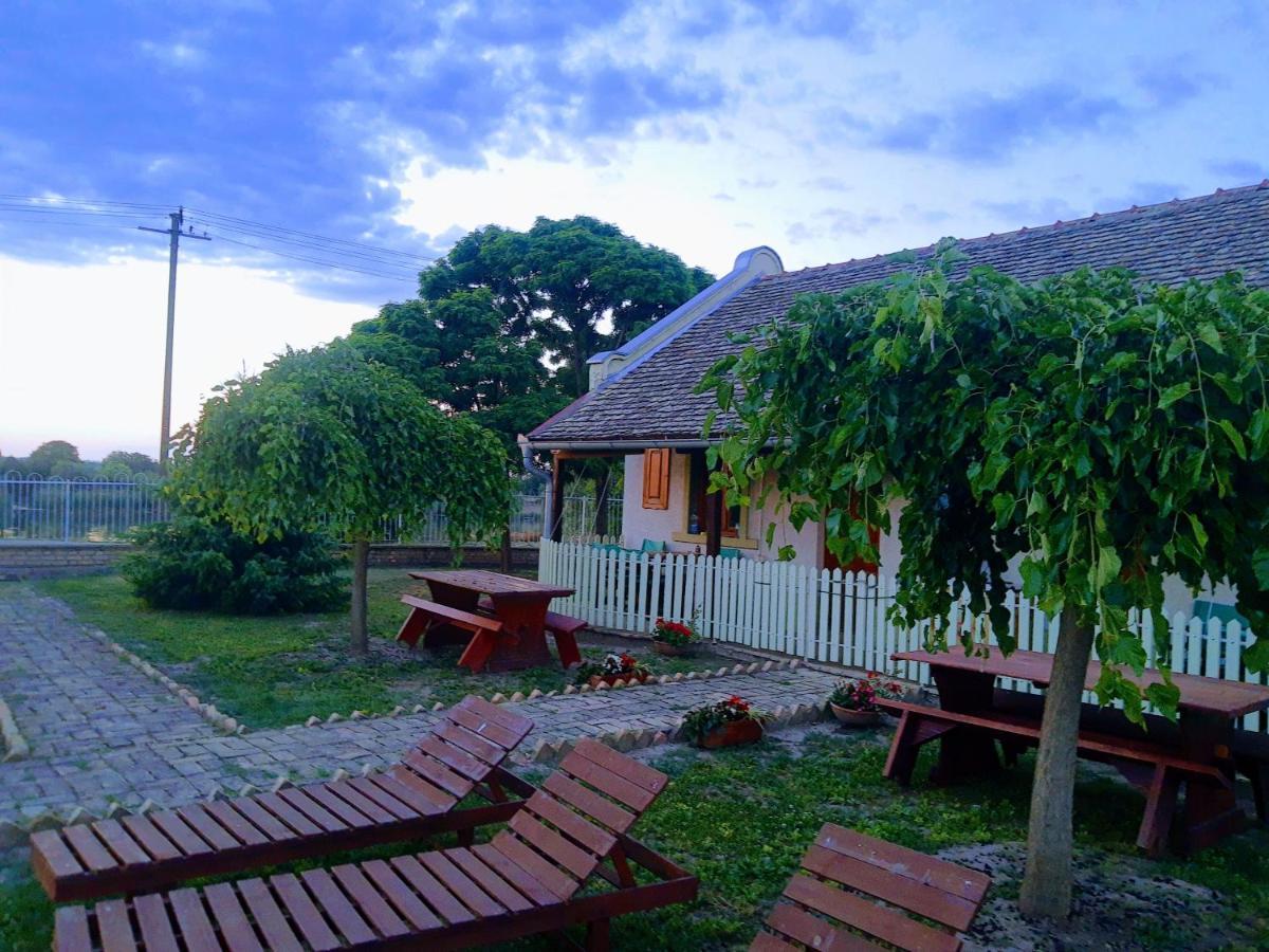 Villa Diiva Curug 外观 照片