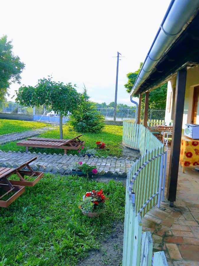 Villa Diiva Curug 外观 照片