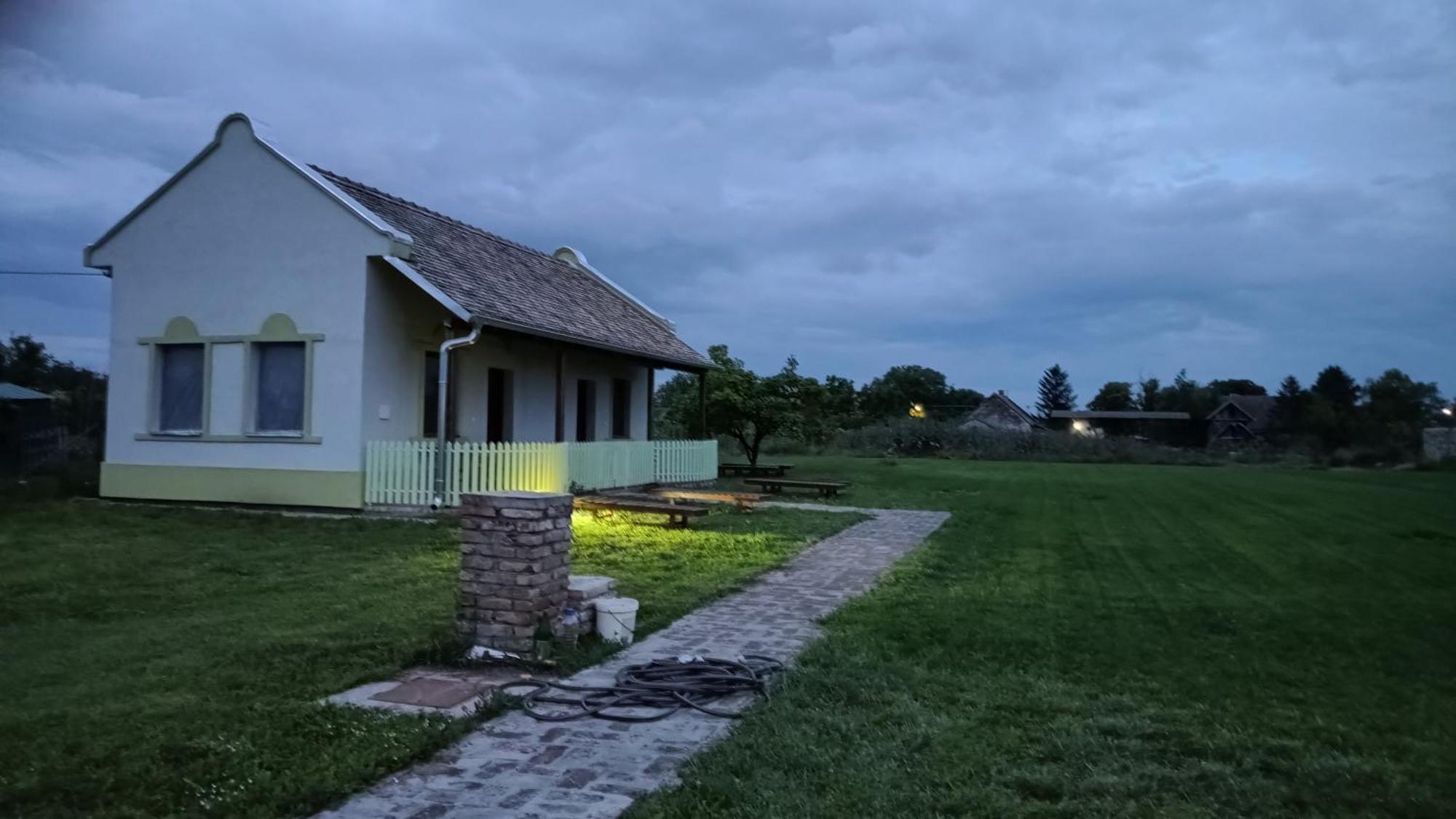 Villa Diiva Curug 外观 照片
